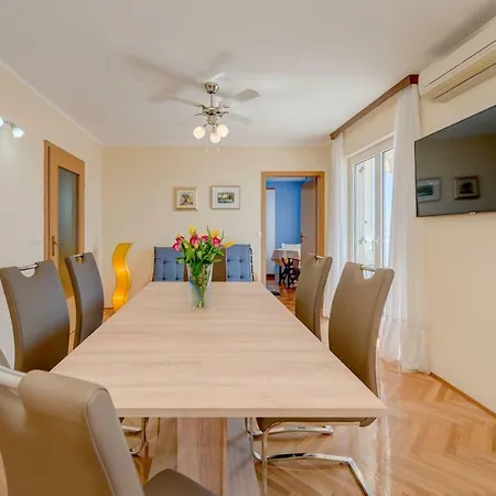 Lille Villa Trogir