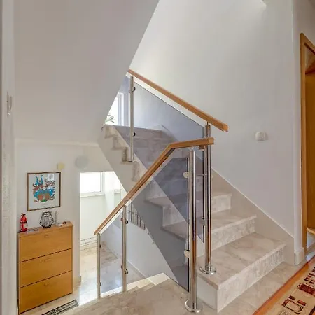 Lille וילה טרוגיר